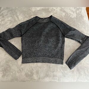 Fabletics Gray Women's Workout Crop Top Long Sleeve